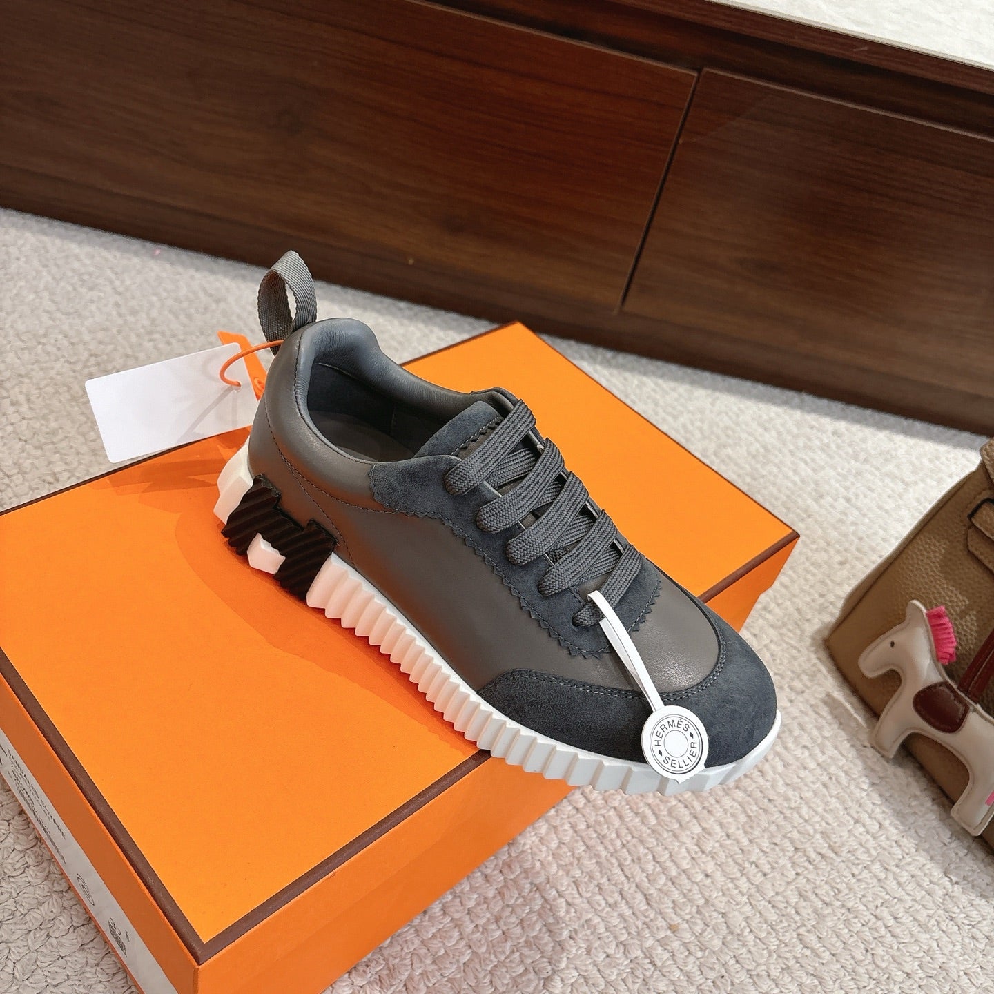 Luxury Shoes Hermes Unisex
