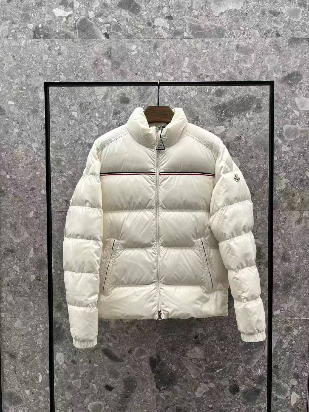 White puffer jacket, front zip, stand collar, quilted bubble padding