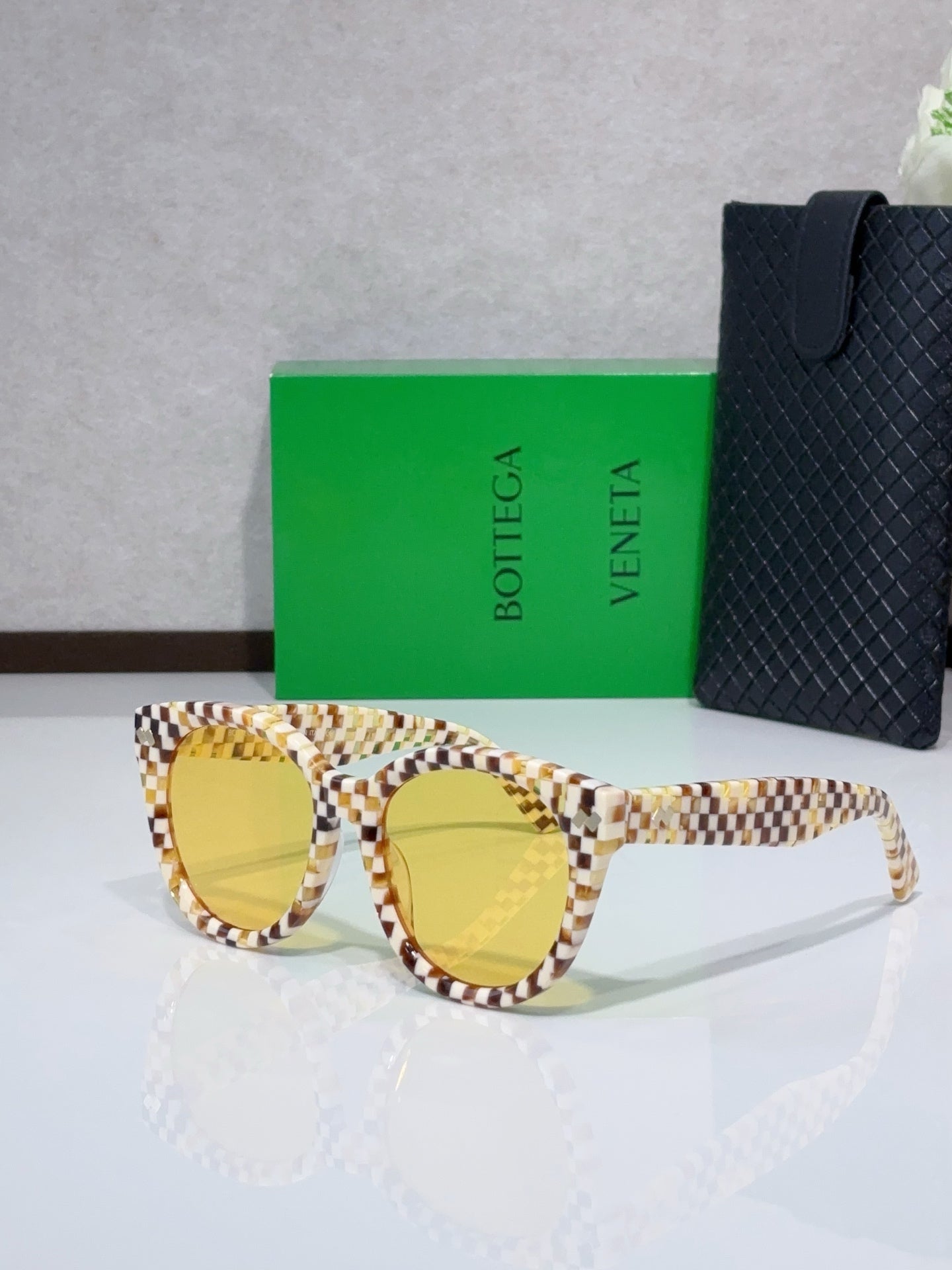 Bottega Veneta Glasses