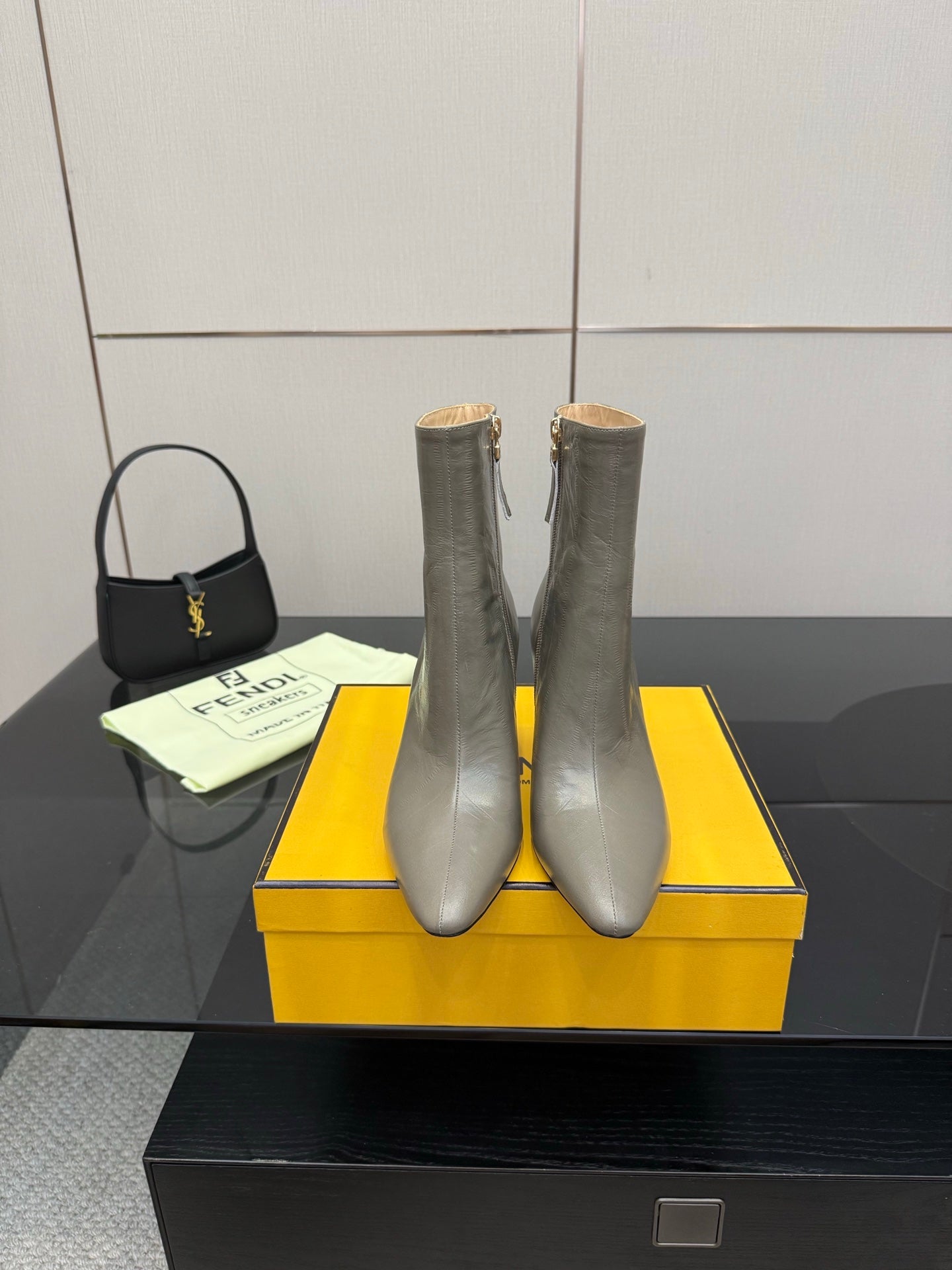 Luxury Shoes Fendi Ladies