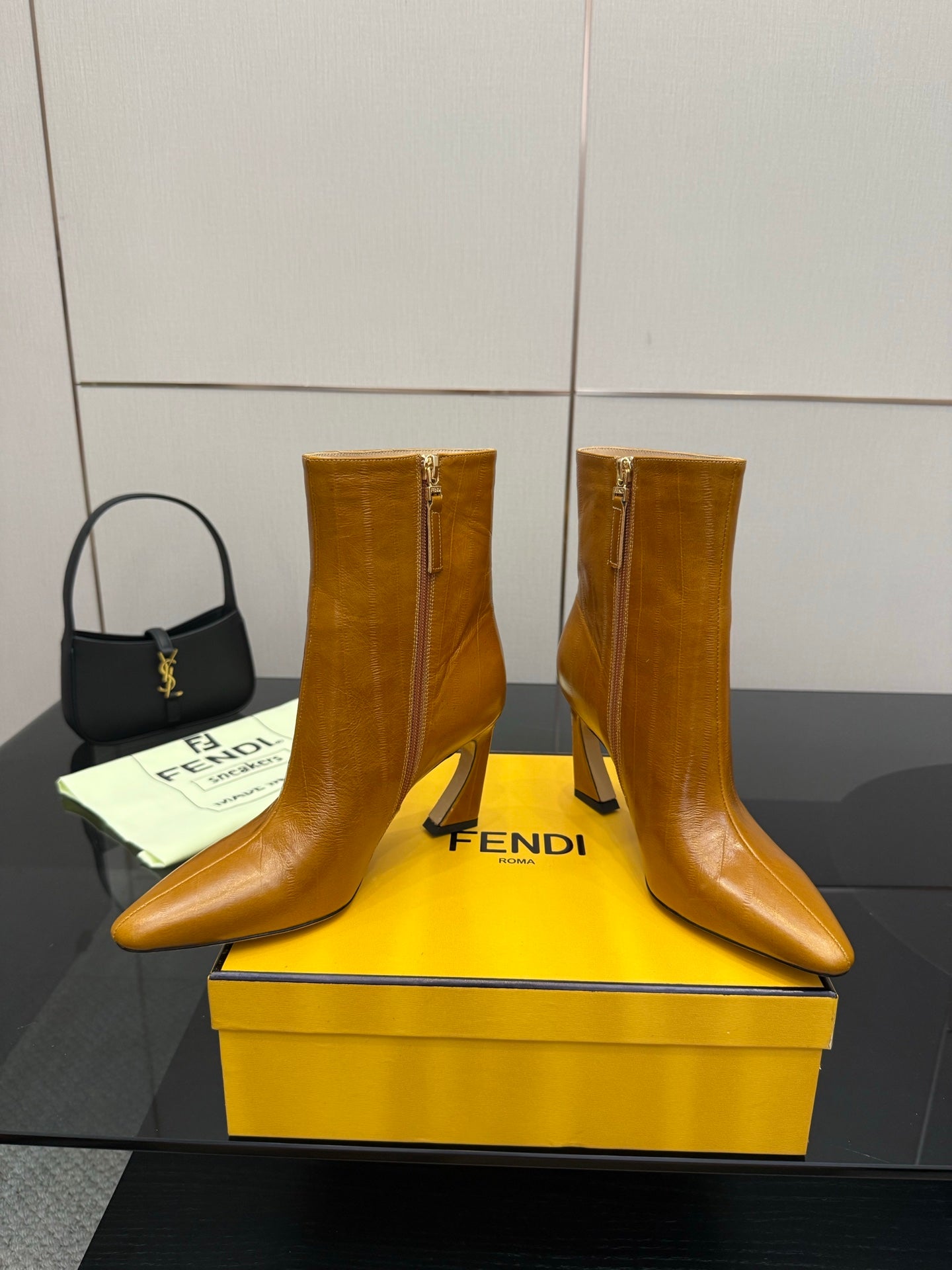 Luxury Shoes Fendi Ladies