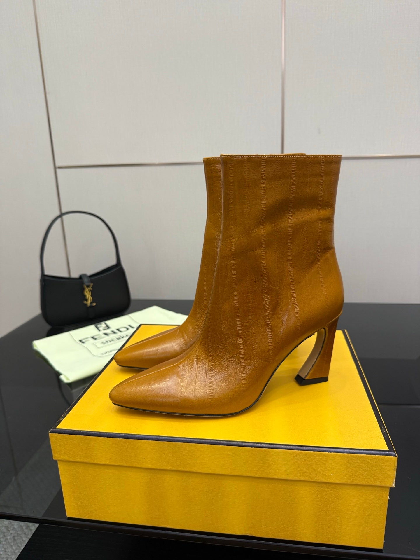 Luxury Shoes Fendi Ladies