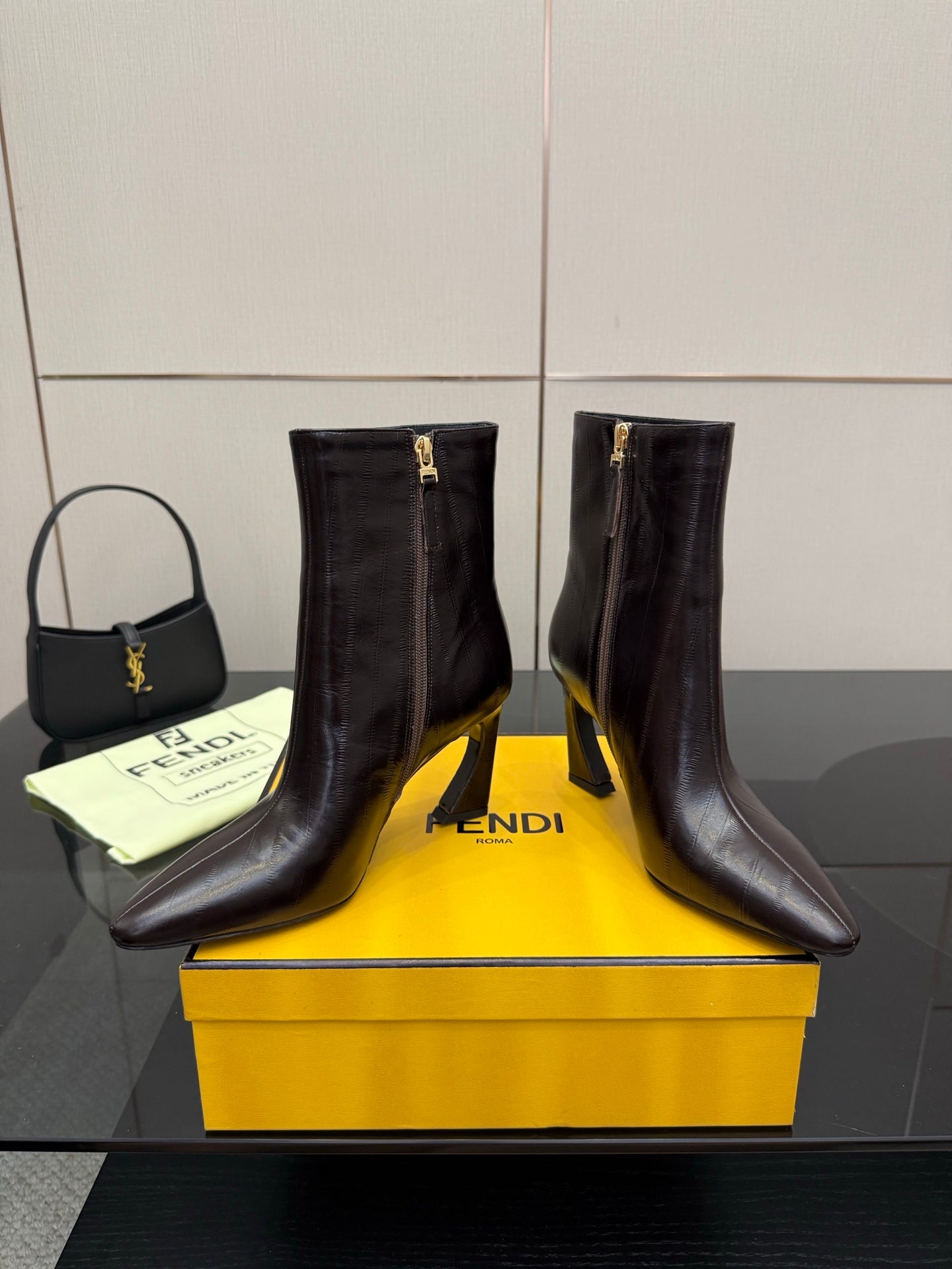 Luxury Shoes Fendi Ladies