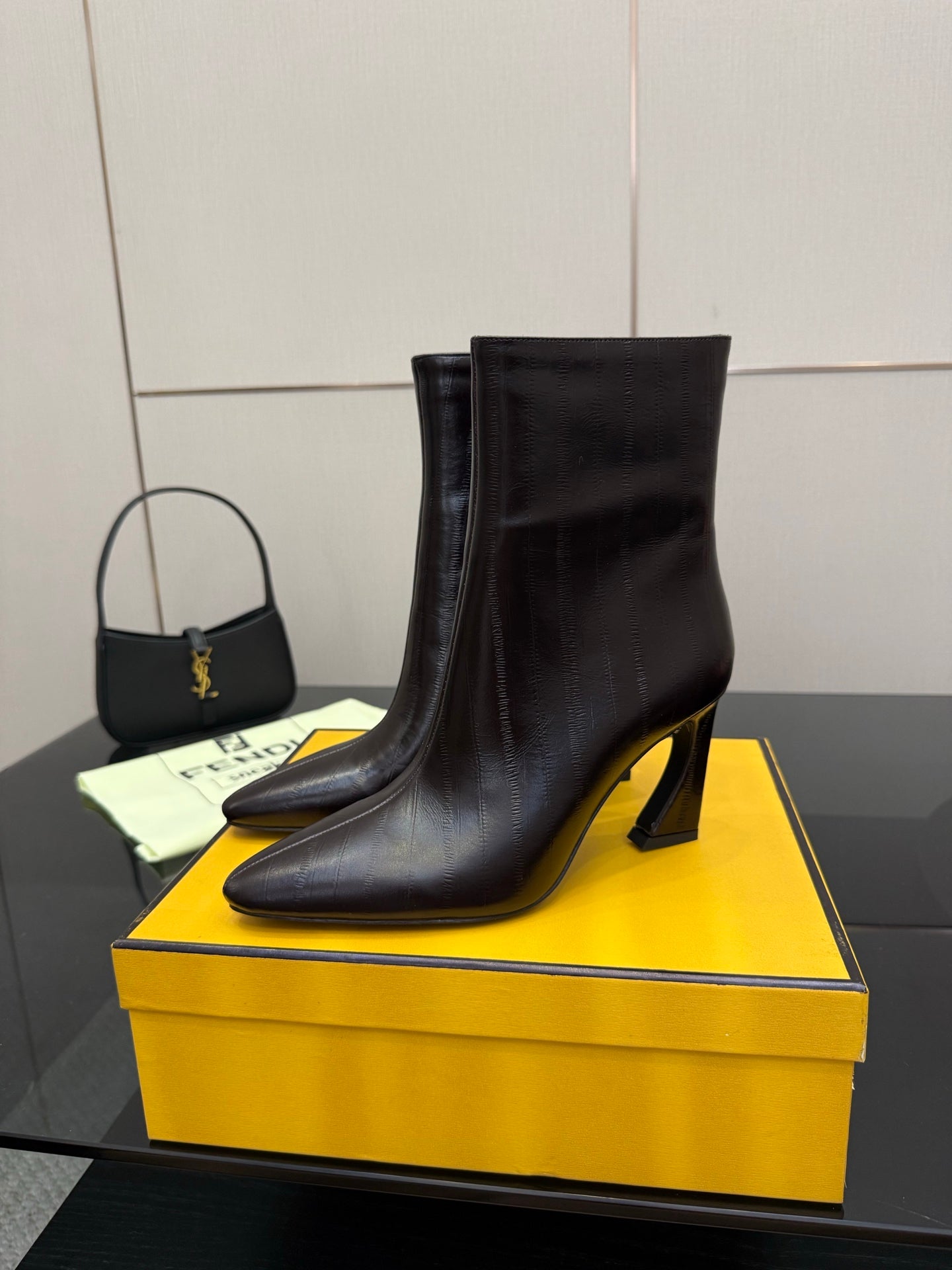 Luxury Shoes Fendi Ladies