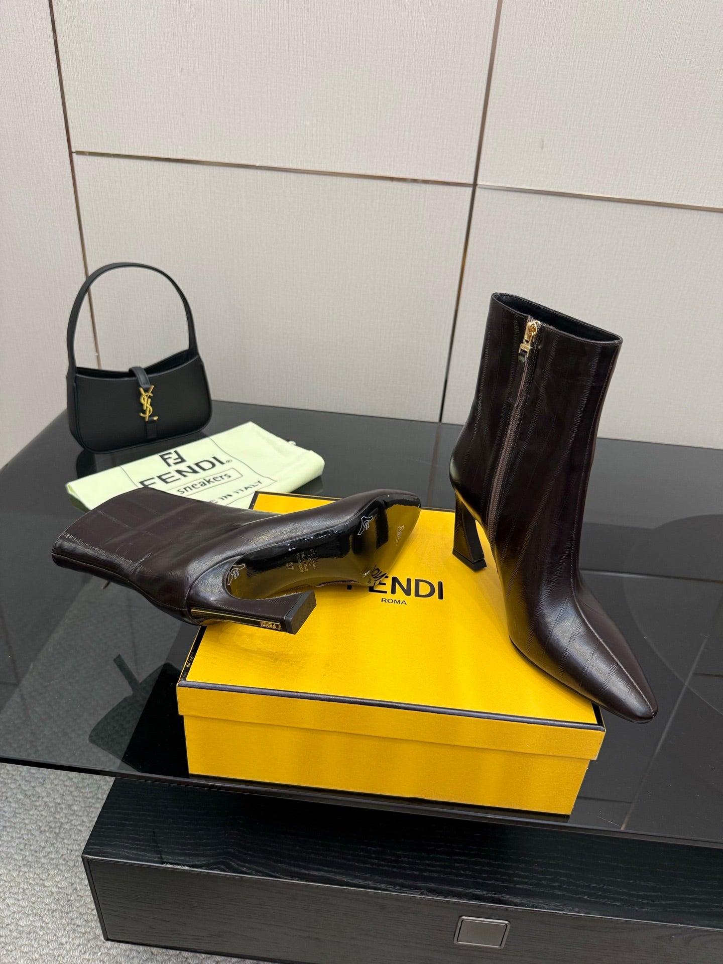 Luxury Shoes Fendi Ladies