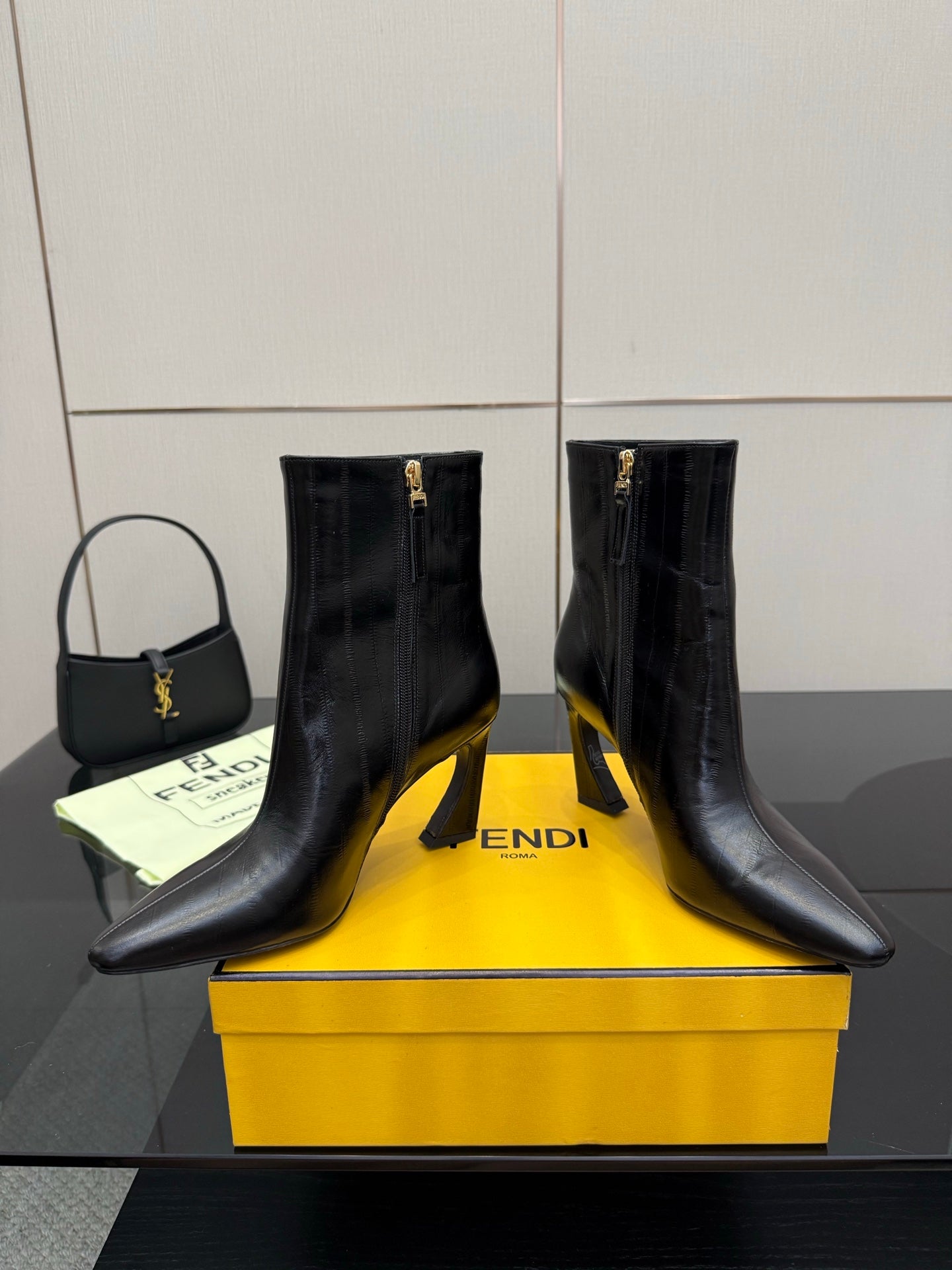 Luxury Shoes Fendi Ladies