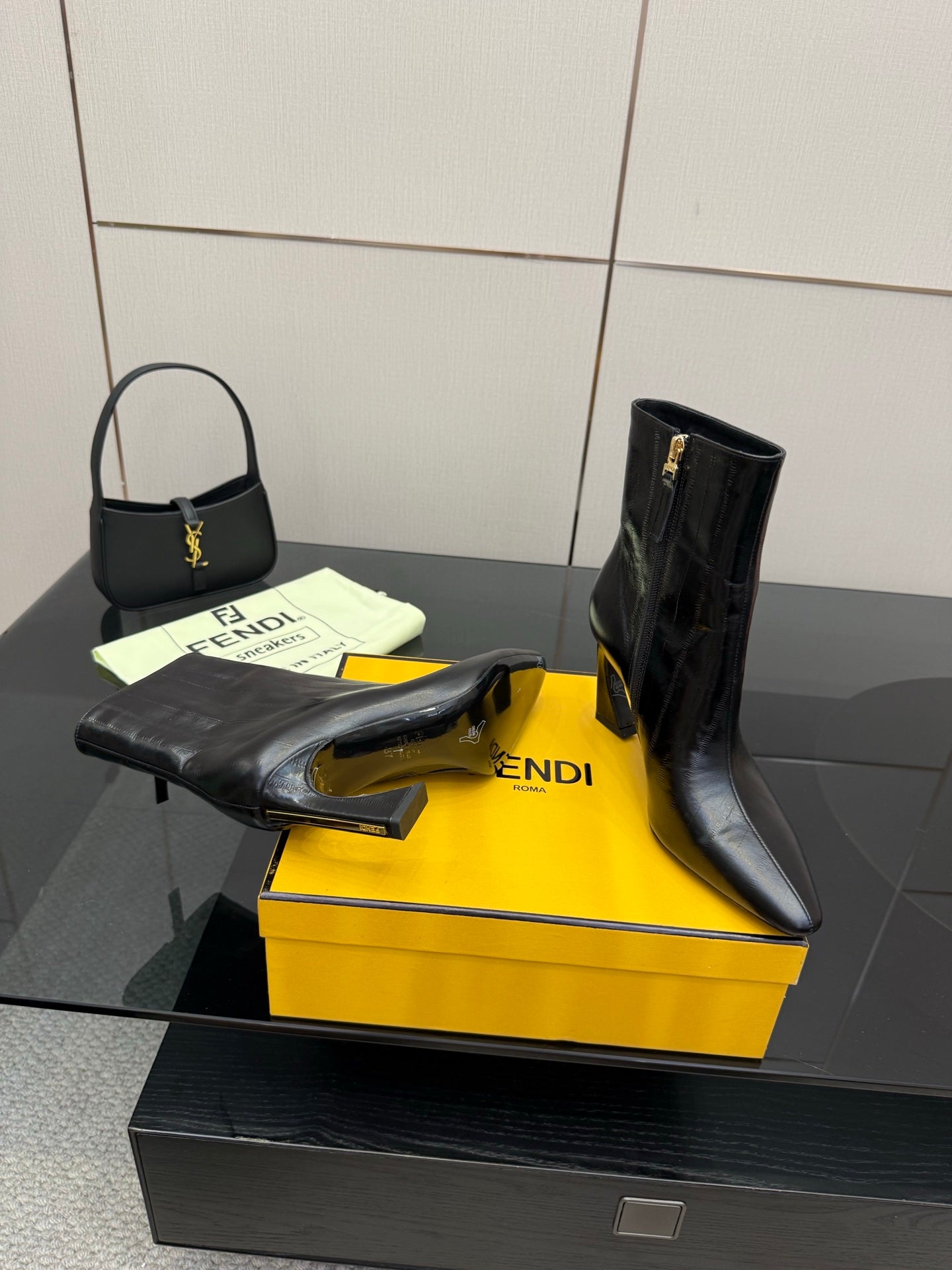 Luxury Shoes Fendi Ladies