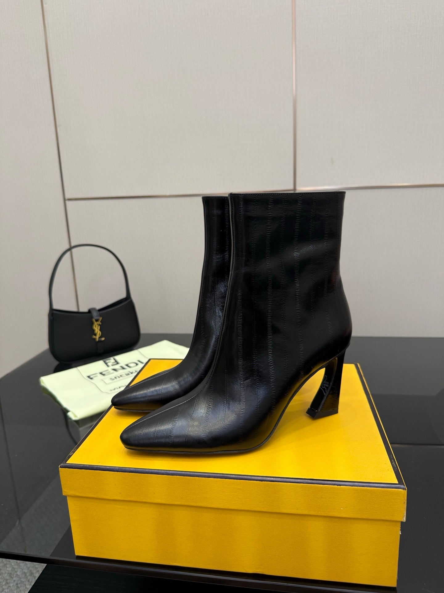 Luxury Shoes Fendi Ladies