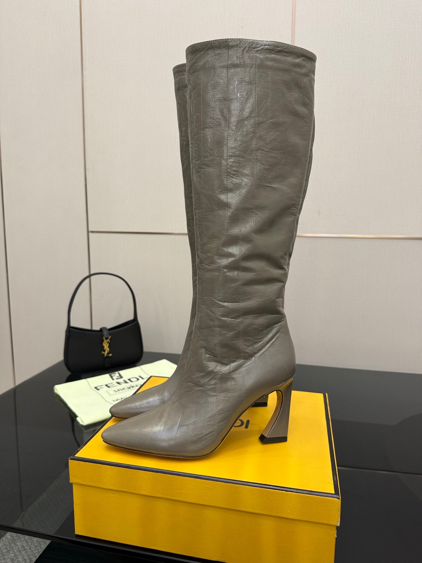 Luxury Shoes Fendi Ladies