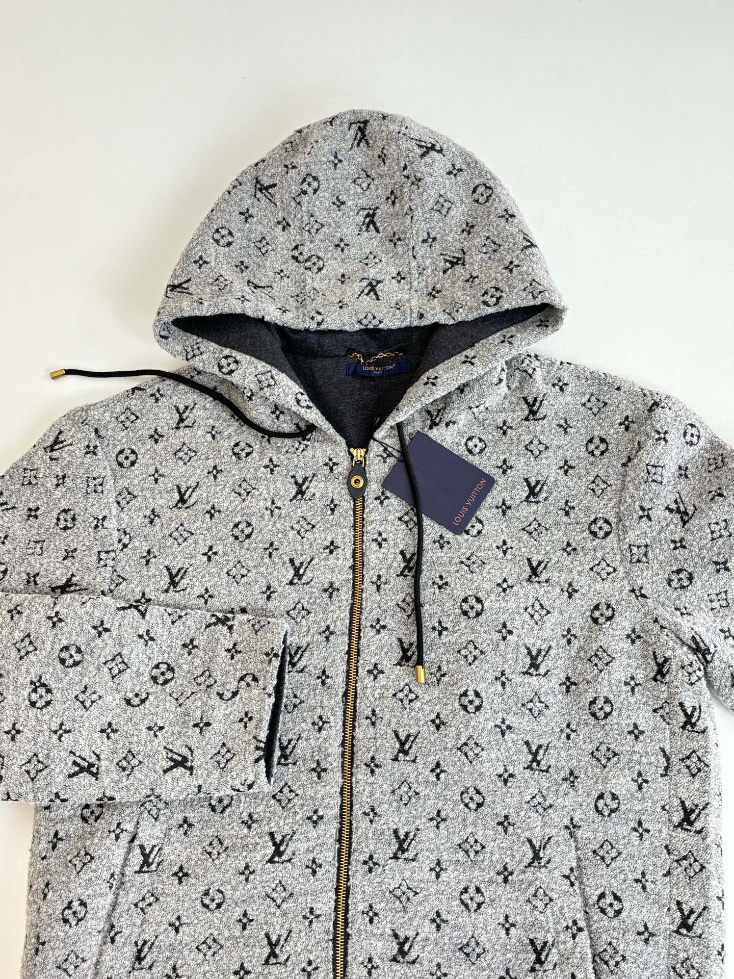Louis Vuitton hoodie hood and front zipper, grey monogram fabric with dark lining