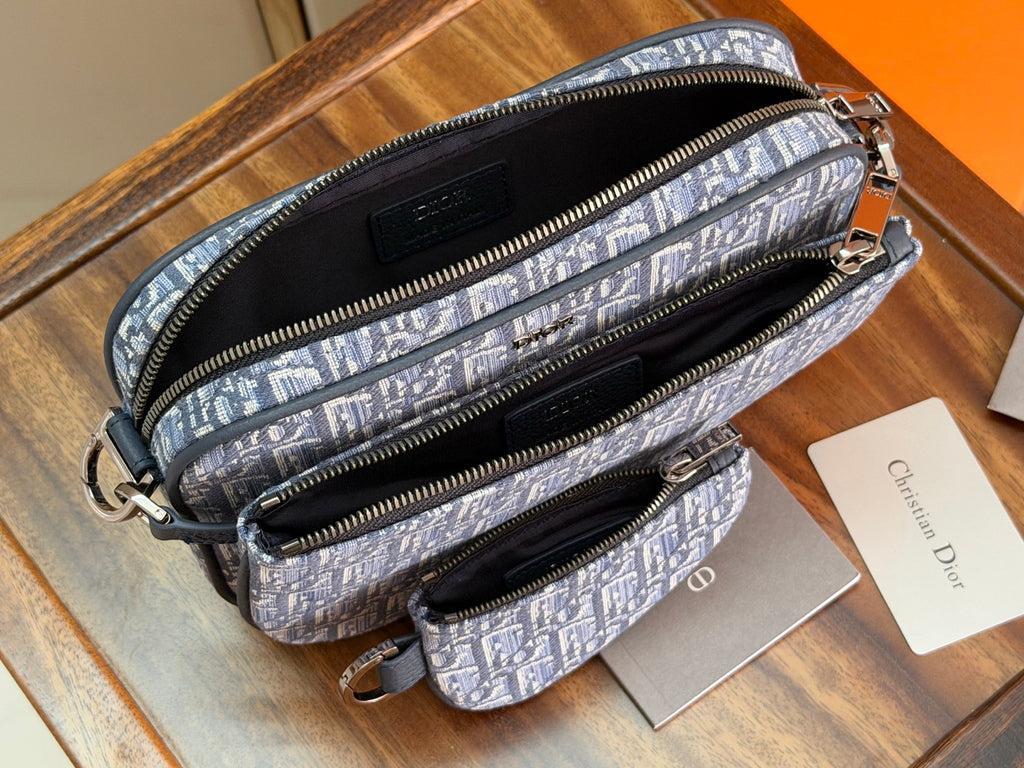 Dior blue Oblique crossbody bag with two zip compartments and metal zipper pulls