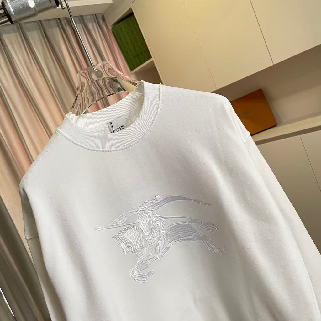 White Burberry sweatshirt with raised embroidered horse graphic on chest