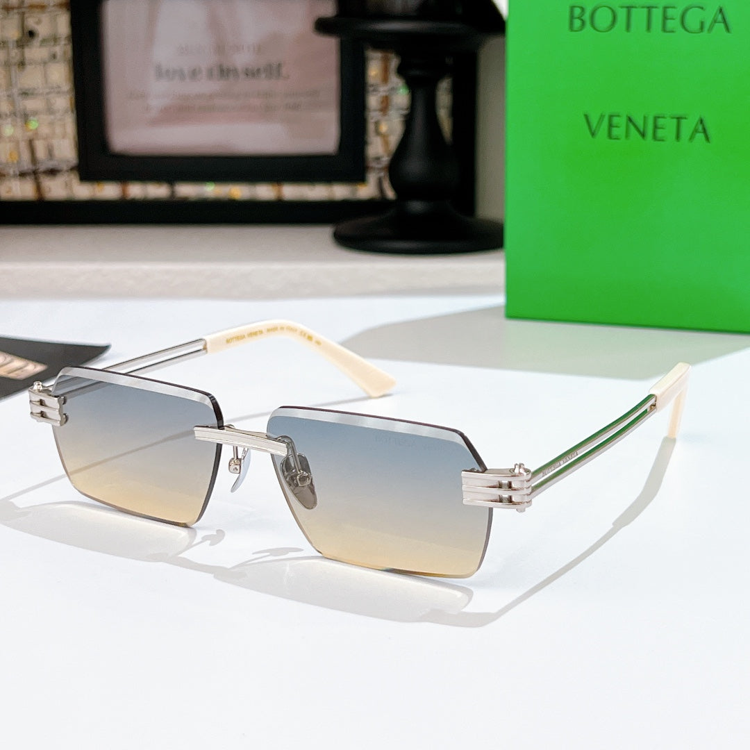 Bottega Veneta sunglasses with light lenses, silver frame, thin gold accents