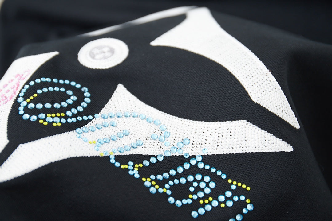 Louis Vuitton T-shirt embroidered diamond logo detail in white, blue, and gold