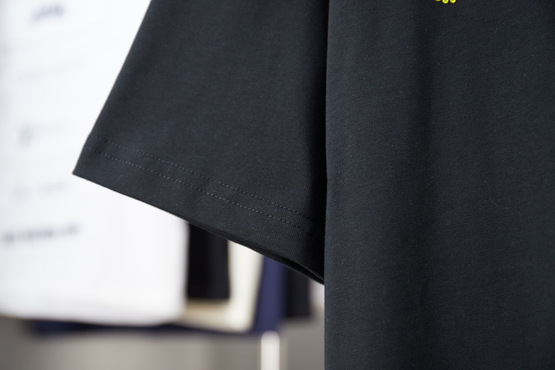 Louis Vuitton T-shirt sleeve and hem in dark navy fabric