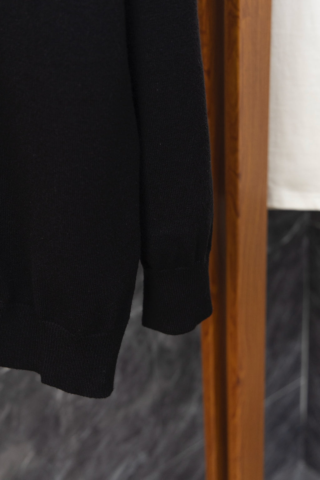Long black cardigan sleeve with ribbed cuff hem detail