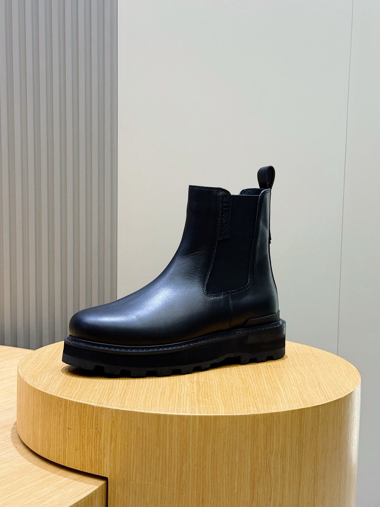 Luxury Shoes Moncler