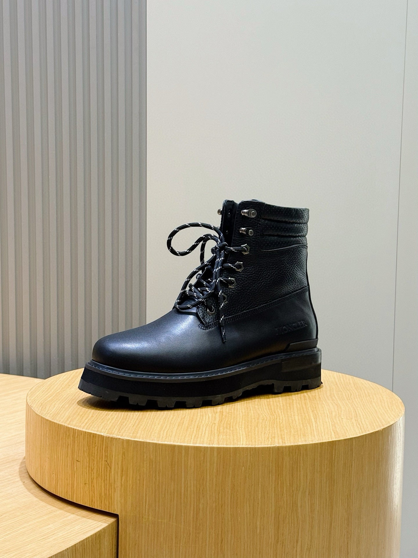 Luxury Shoes Moncler