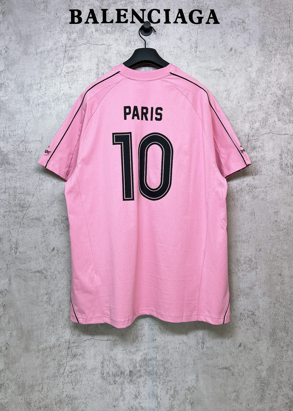 Balenciaga short-sleeve T-shirt, pink back with “PARIS 10” print