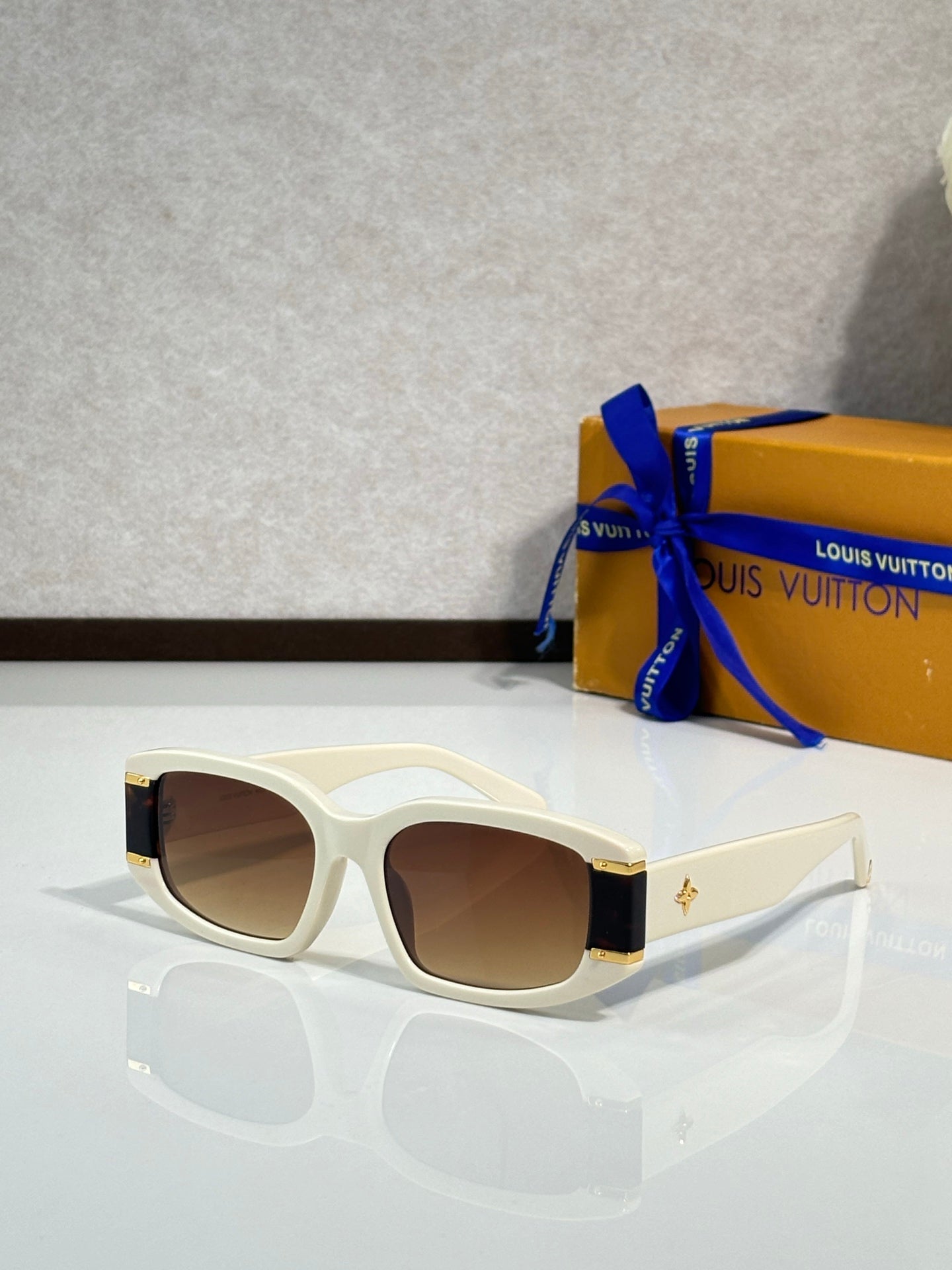 Louis Vuitton Glasses