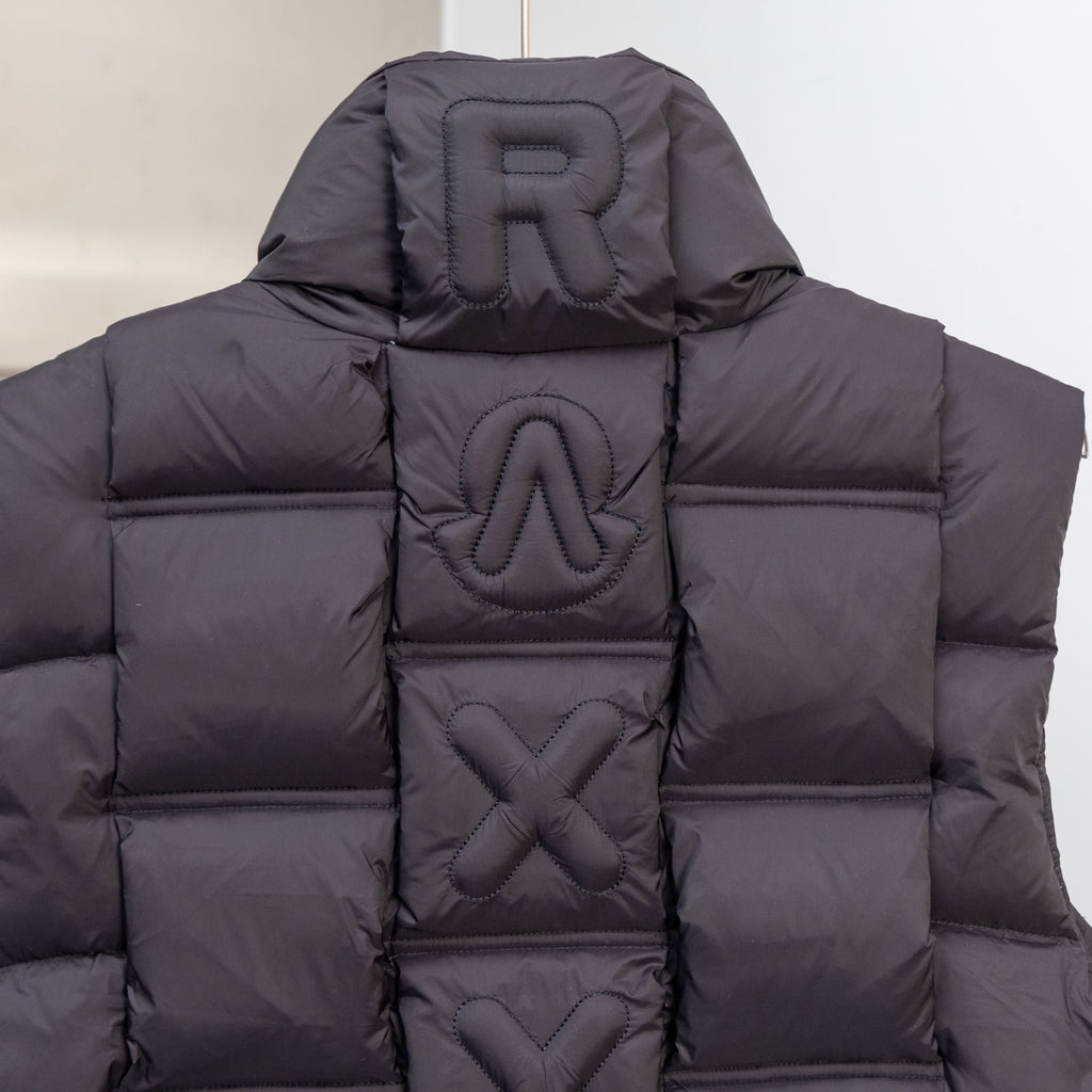 Moncler hooded puffer vest back, black, quilted letter detailing