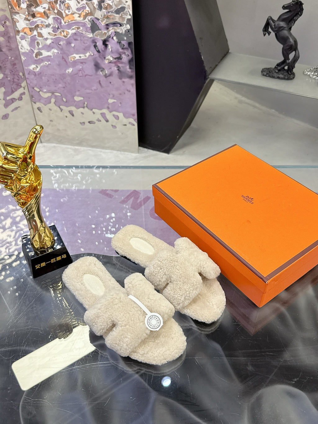 Hermes ladies cream shearling slides, pair on orange box with logo patch