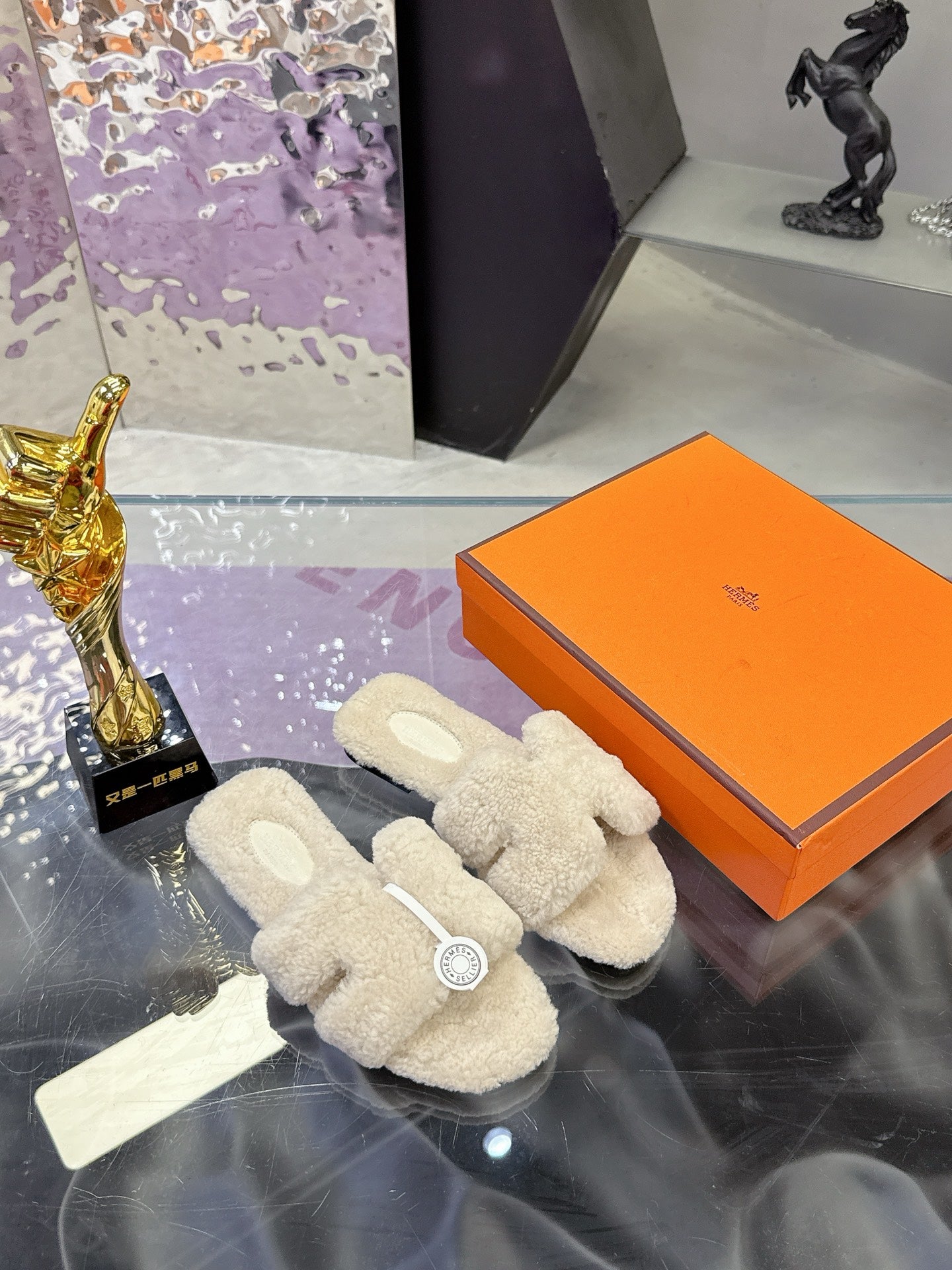 Hermes ladies cream shearling slides, pair on orange box with logo patch
