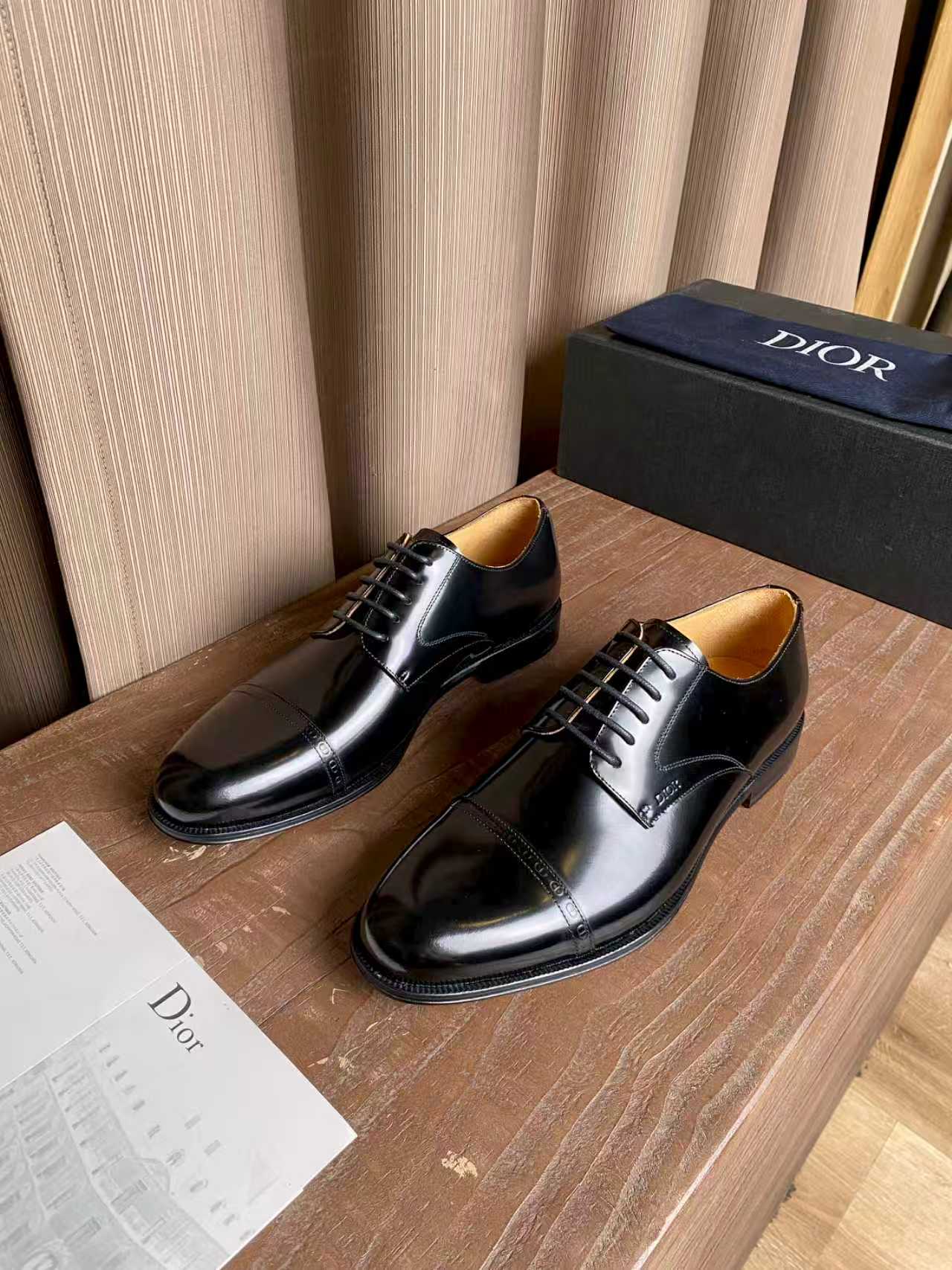 Dior unisex lace-up oxford dress shoes, black leather with rounded toe and lace-up front