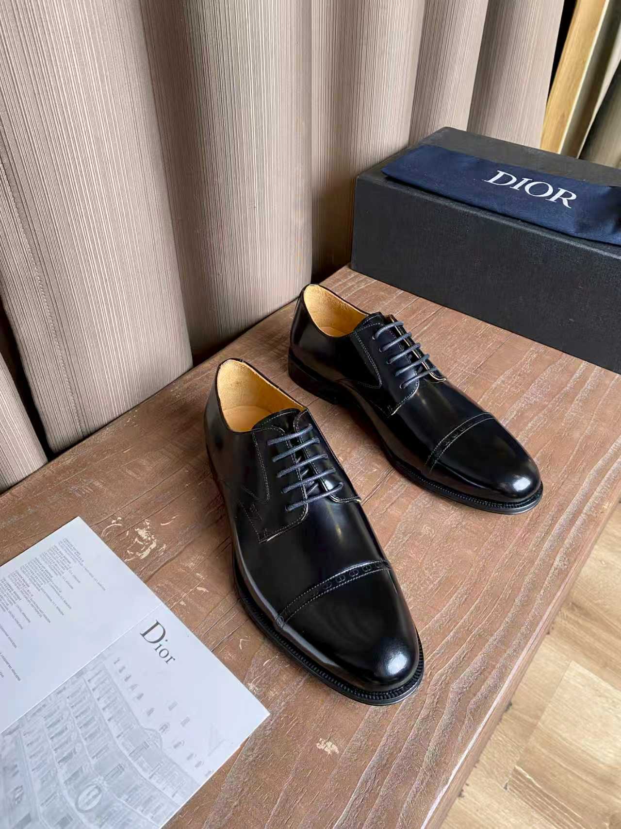 Dior unisex lace-up oxford dress shoes, black leather with pointed toe and stitching