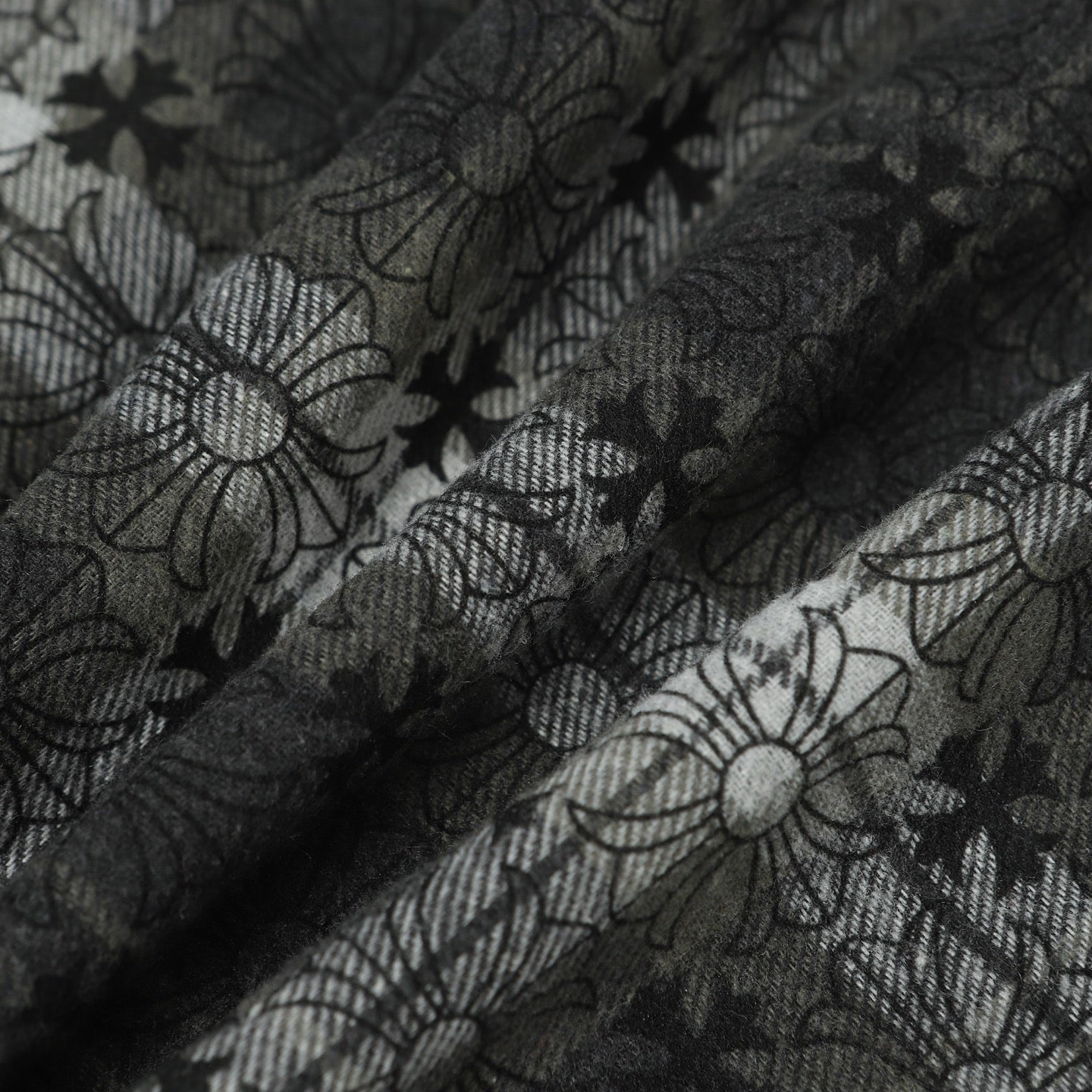 Dark floral-pattern long-sleeve shirt fabric