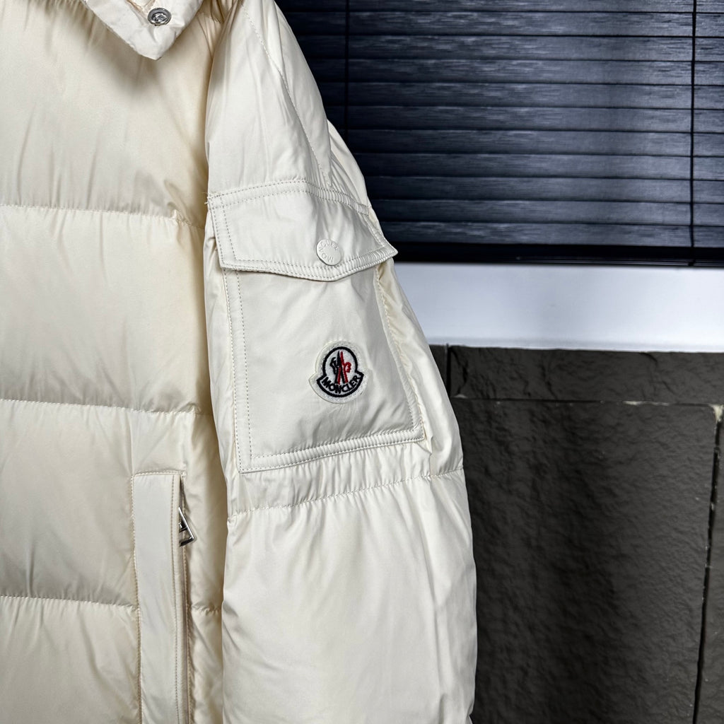 Off-white jacket sleeve with flap pocket and embroidered crest patch
