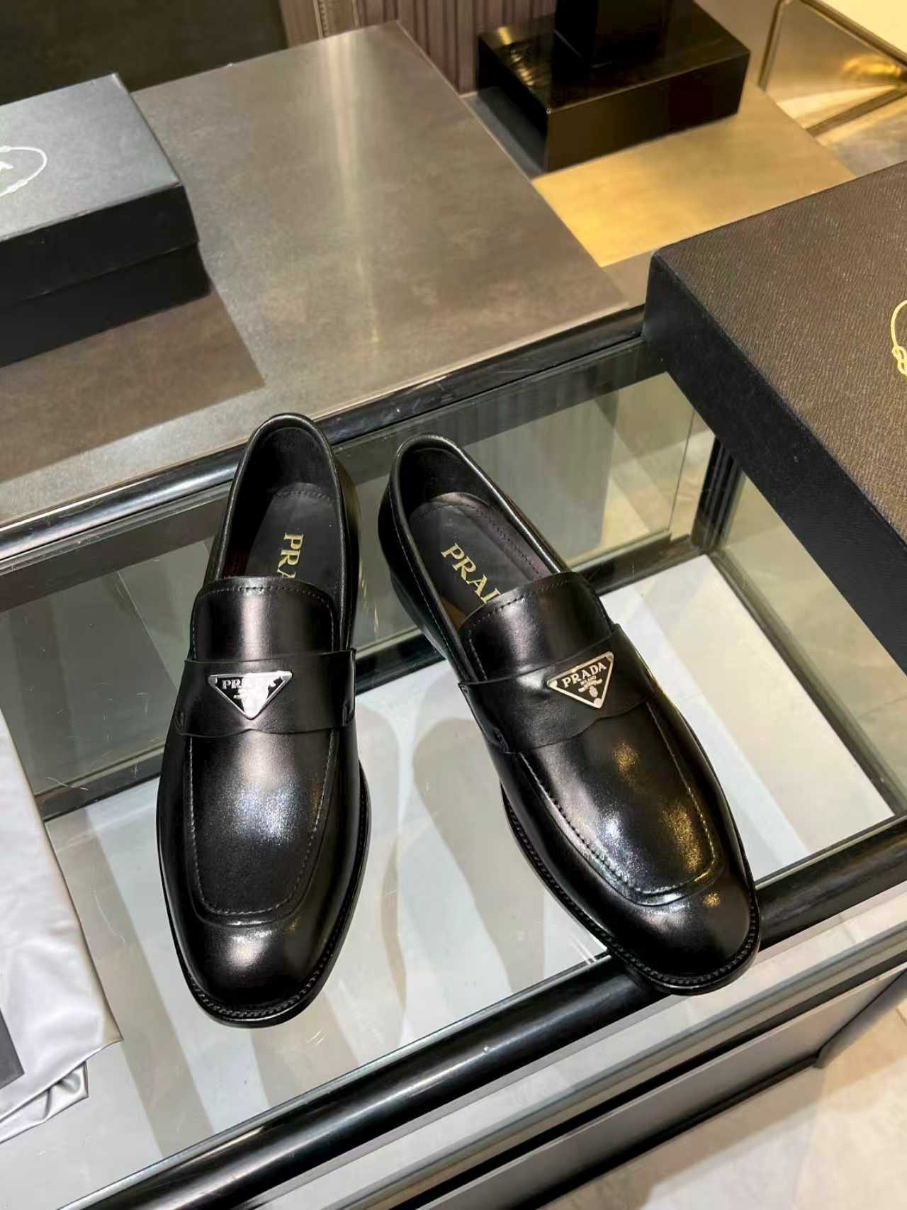 Luxury Shoes Prada Unisex