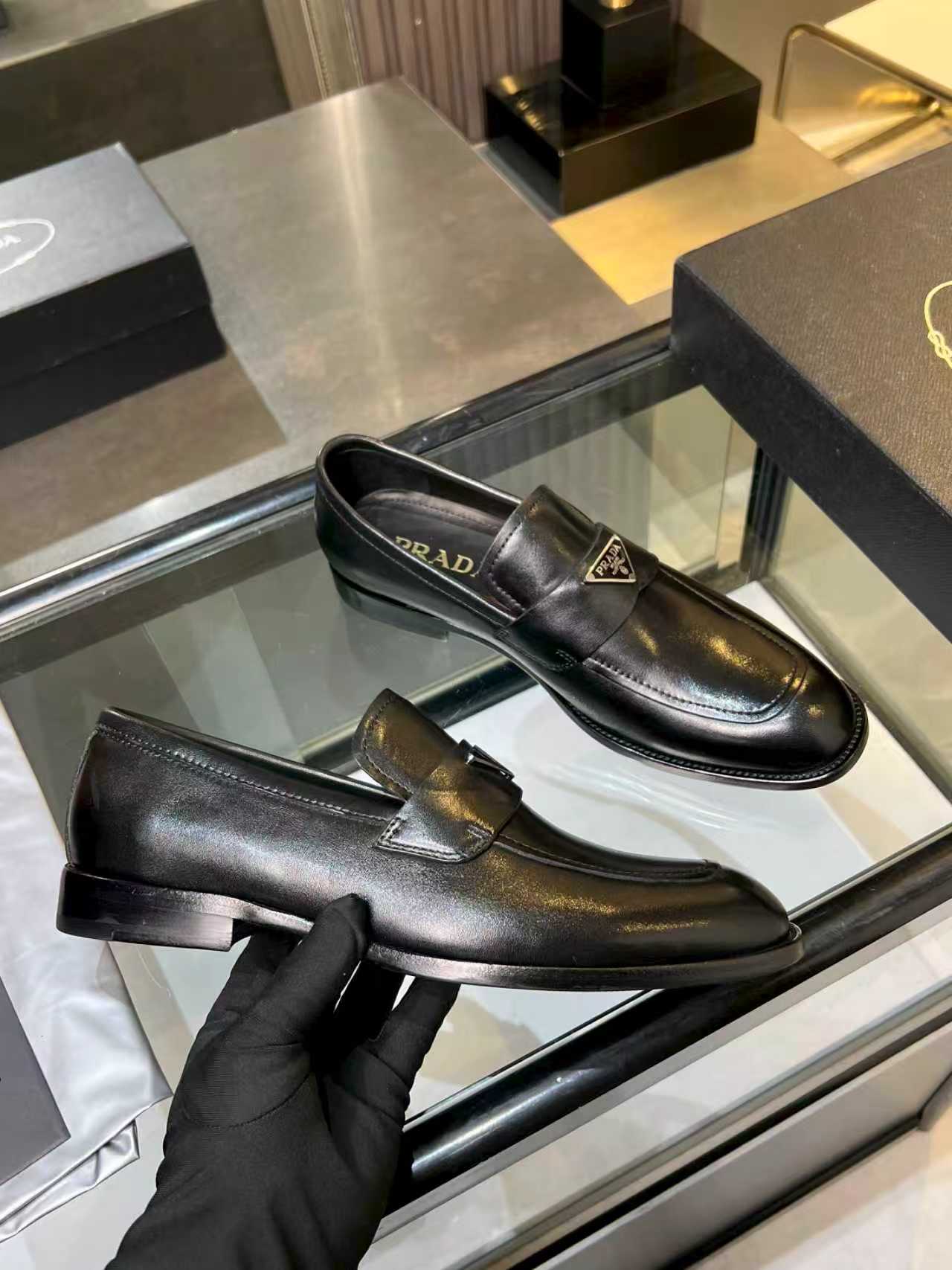 Luxury Shoes Prada Unisex
