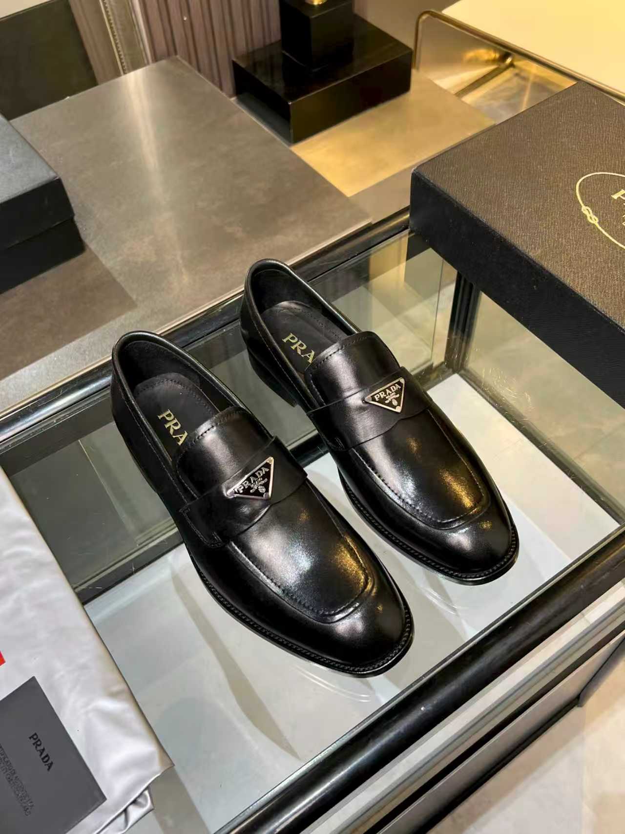 Luxury Shoes Prada Unisex