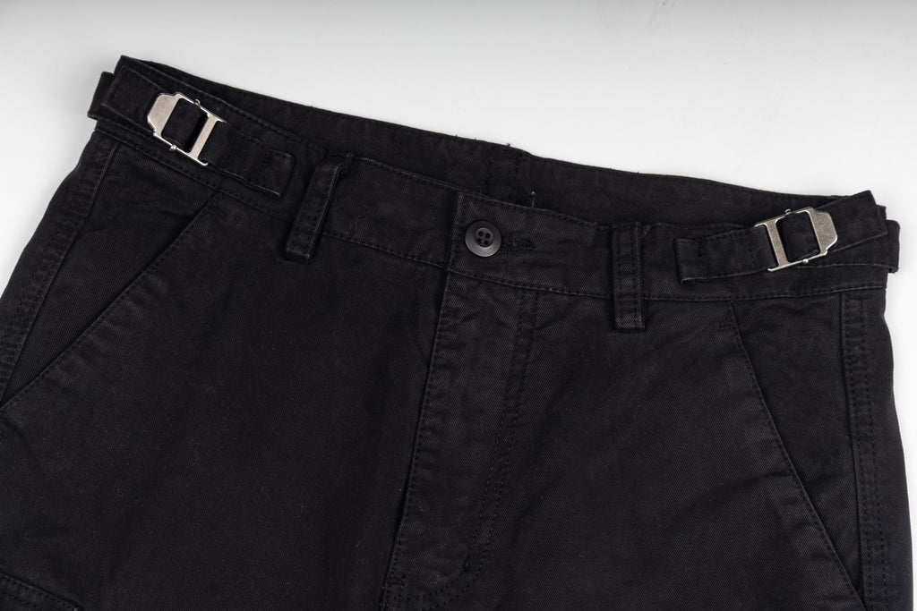 Black trousers with button closure and belt loops