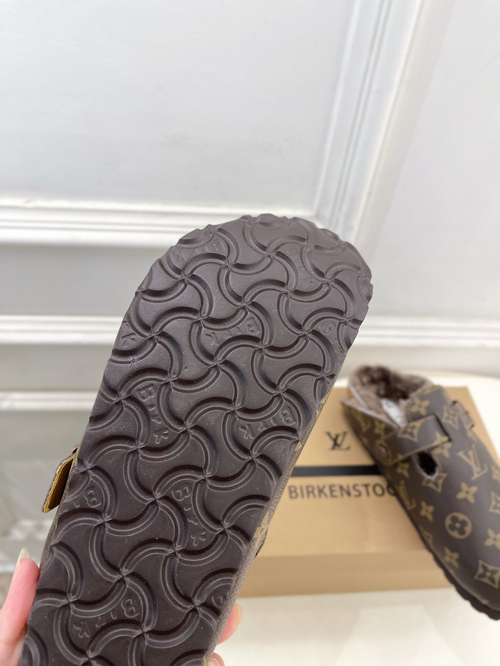 Louis Vuitton monogram sandals outsole tread with raised grip pattern