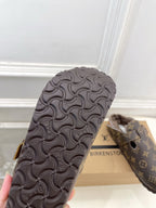 Louis Vuitton monogram sandals outsole tread with raised grip pattern