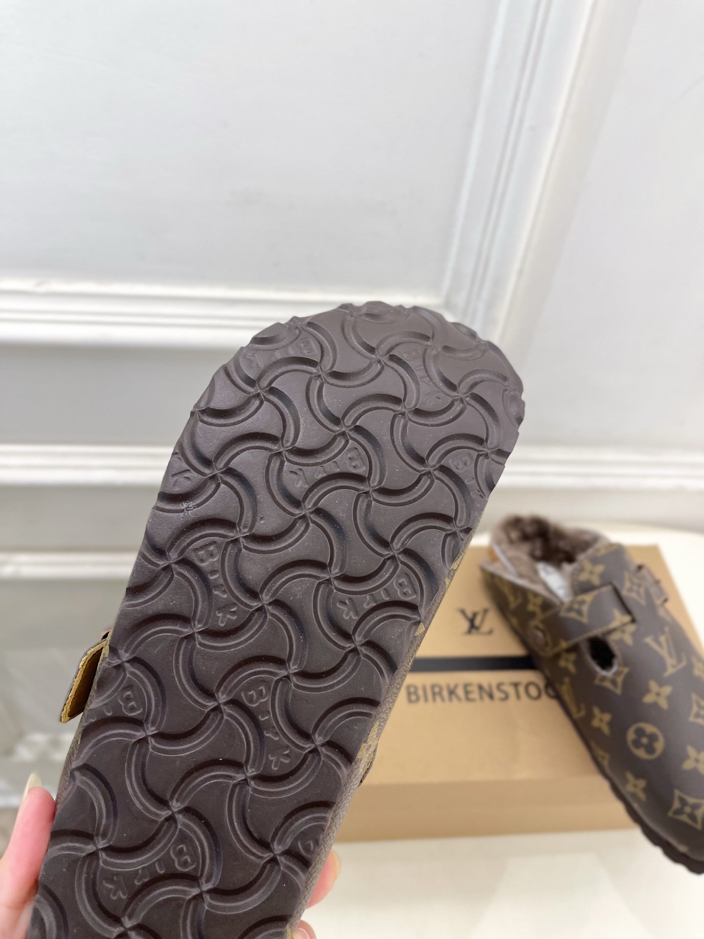 Louis Vuitton monogram sandals outsole tread with raised grip pattern