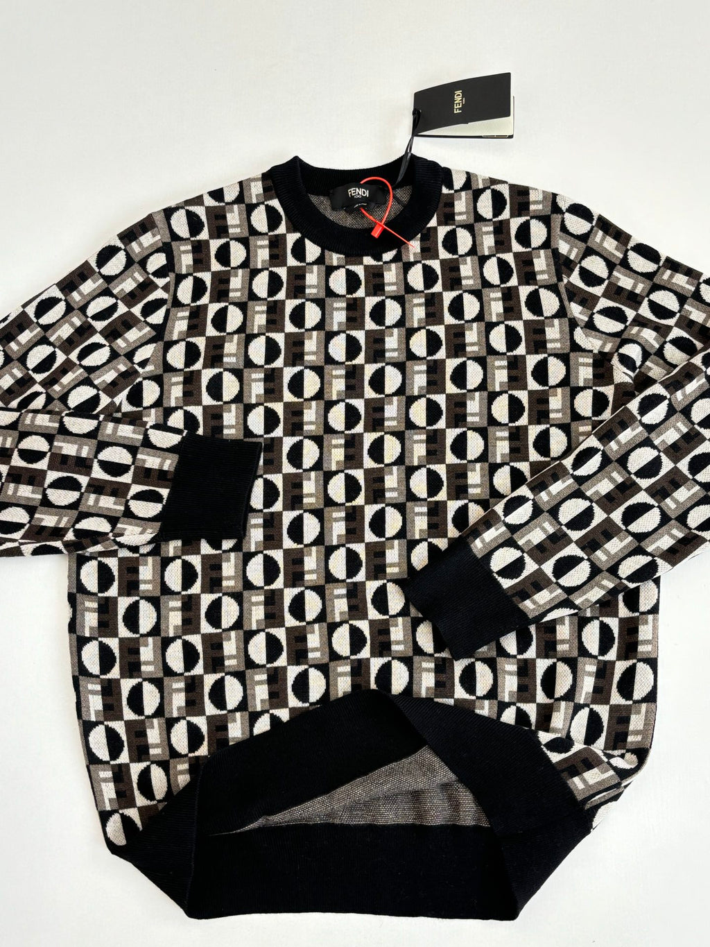 Long-sleeve knit sweater with Fendi monogram print and black ribbed cuffs