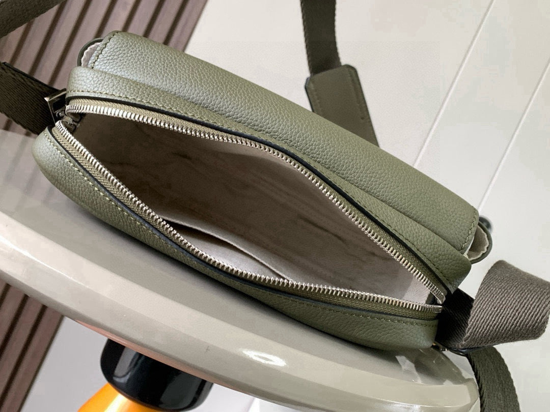 Loewe men olive bag interior, open zip top with fabric lining and stitching