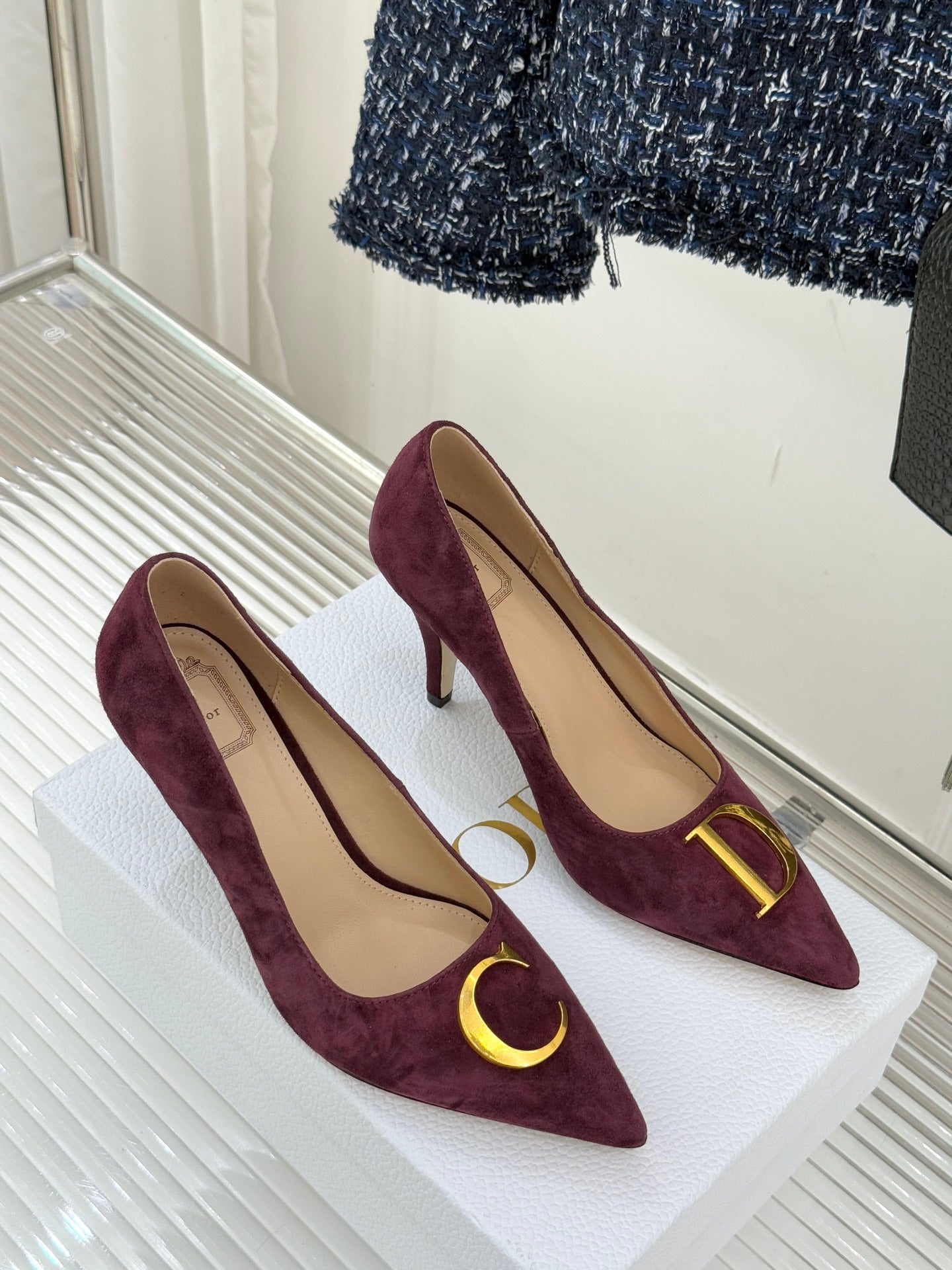 Dior ladies suede pumps, pointed toe and slim heel, burgundy, gold C and D accents