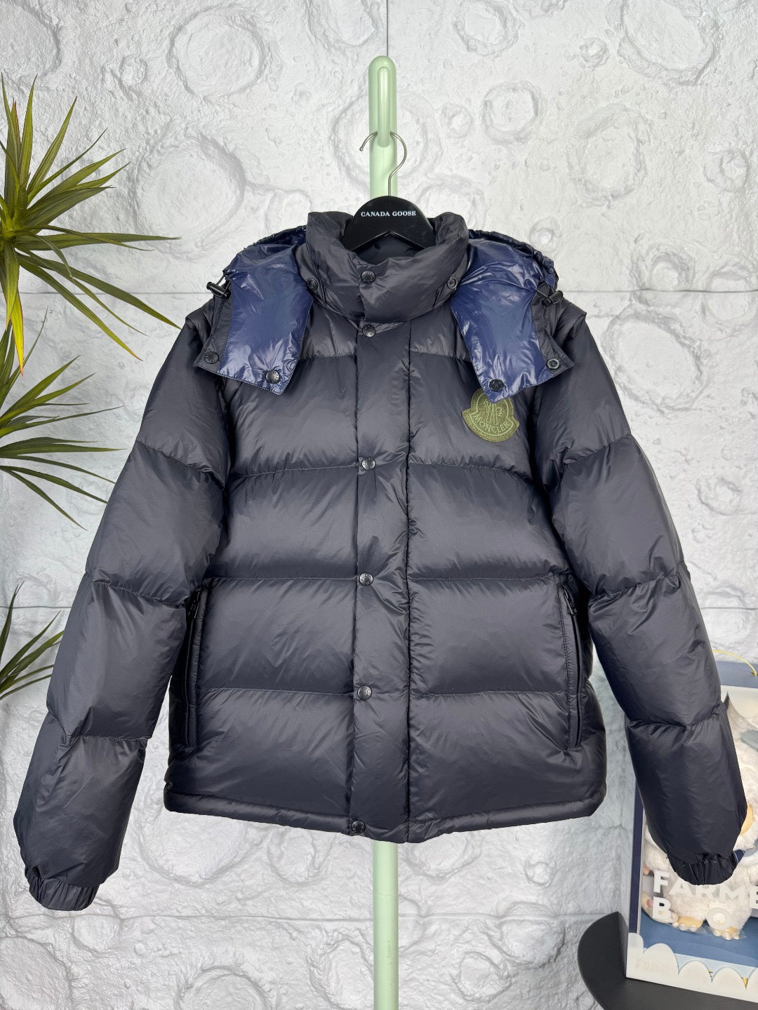 Moncler hooded puffer jacket with blue yoke and front pockets