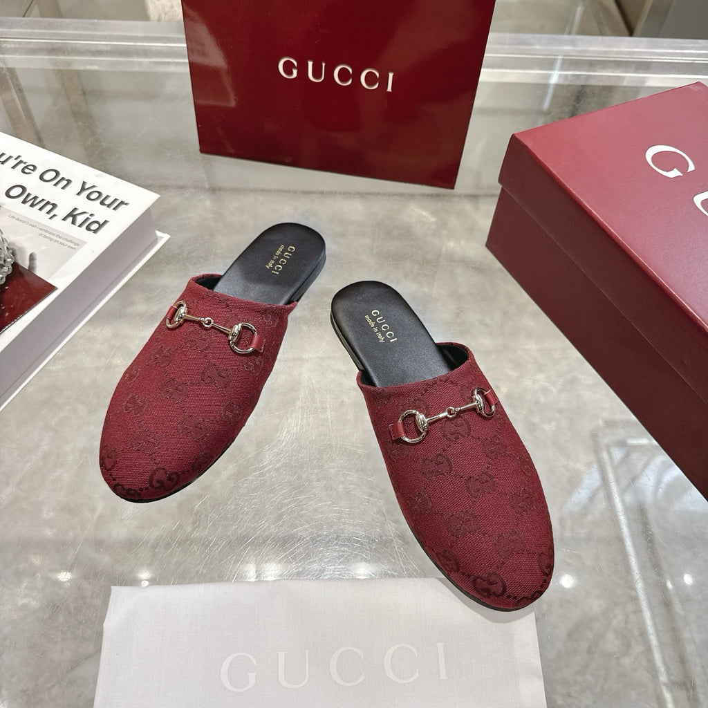 Gucci unisex horsebit slide shoes, burgundy GG upper with gold-tone horsebit