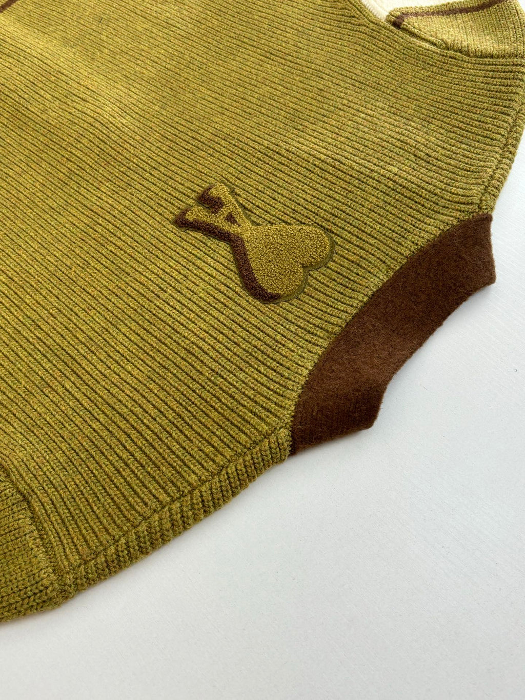 Green knit cardigan chest with small brown heart motif