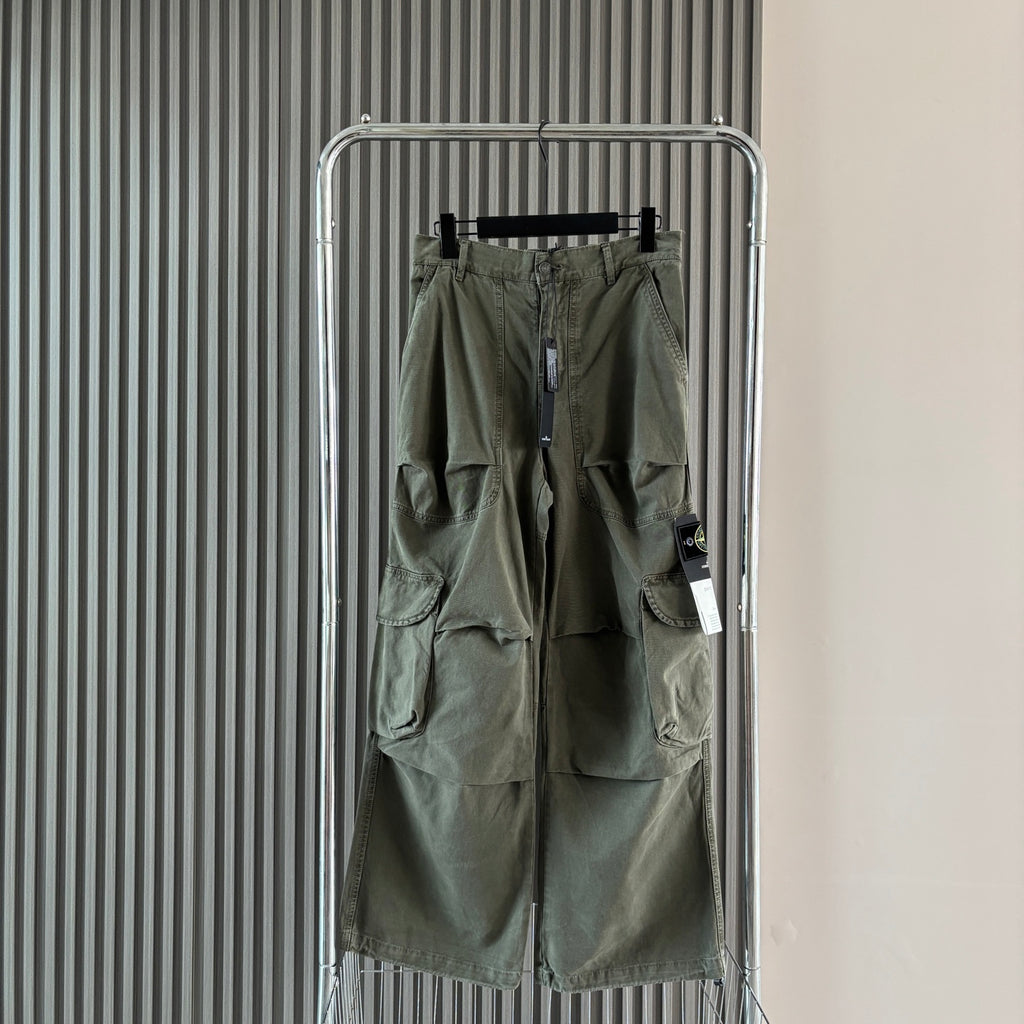 Stone Island cargo shorts in olive green with cargo pockets and front zip