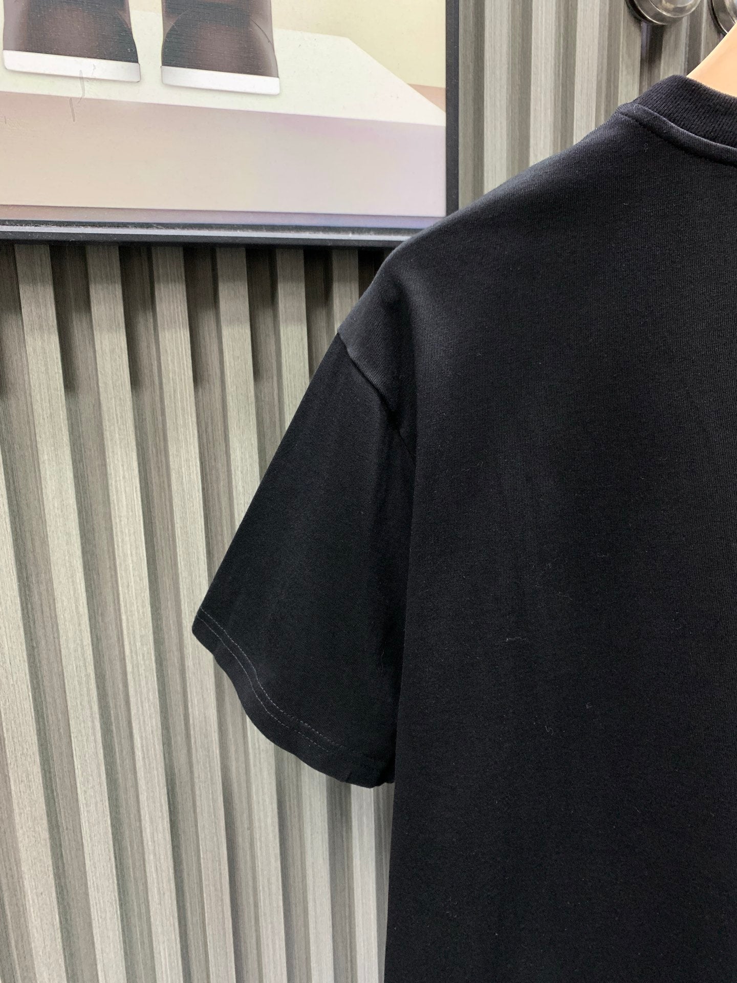 Louis Vuitton black T-shirt back shoulder with crew neckline