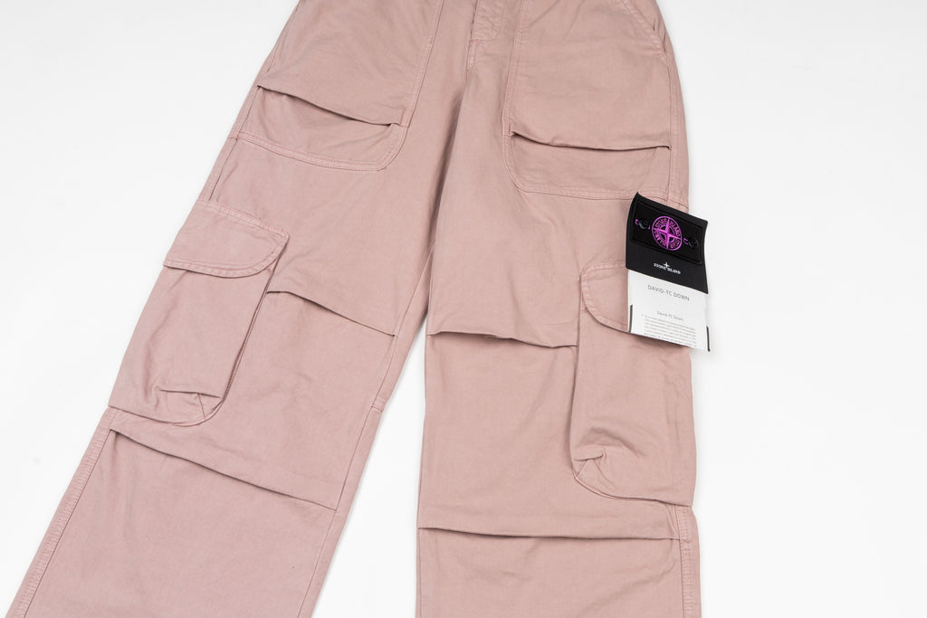 Stone Island cargo trousers, light pink, close-up of front patch pockets