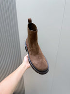 Moncler brown suede Chelsea boot on hand, with elastic gore and rubber sole