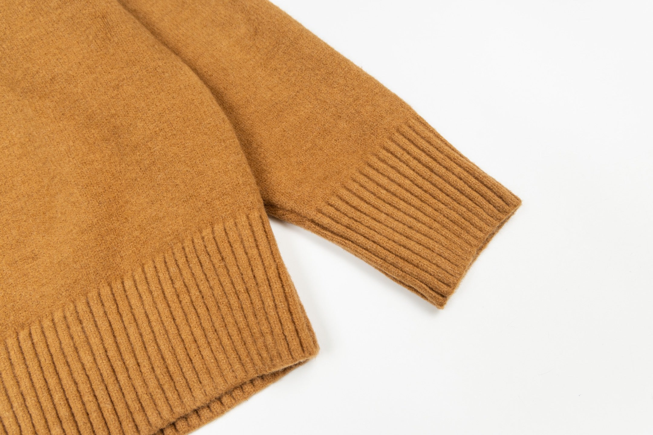 Camel brown crewneck sweater with ribbed cuffs and hem