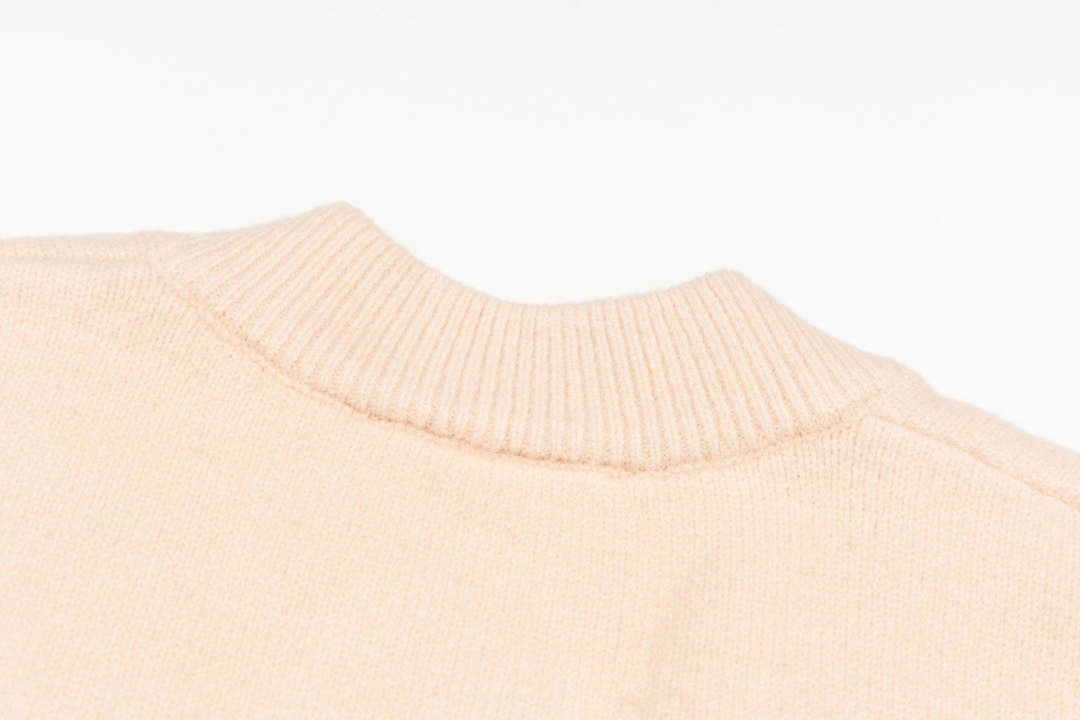 Amiri light peach ribbed knit crew neckline